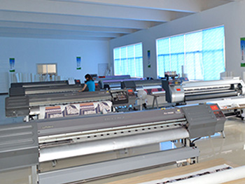 針對(duì)滌綸、滌棉、滌氨等面料上的數(shù)碼印花.jpg 針對(duì)滌綸、滌棉、滌氨等面料上的數(shù)碼印花.jpg